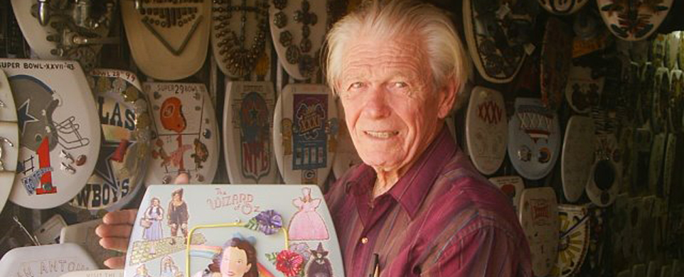 93-year-old former plumber memorializes toilet seats through art