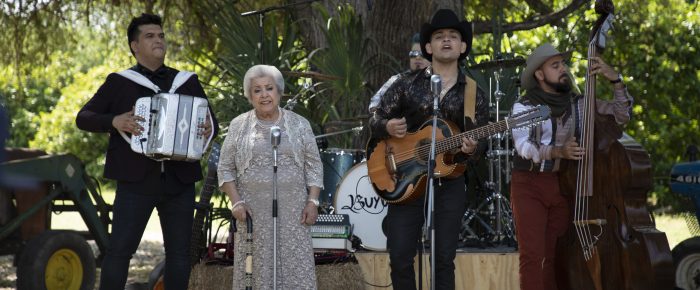 Grandmother, 81, releases debut album with grandson and is nominated by Latin Grammys for “Best Norteño Album” Grandmother, 81, releases debut album with grandson and is nominated by Latin Grammys for “Best Norteño Album”